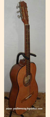 Guitarra Económica modelo ETE de Paracho Vista 7